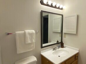 118 W Skyhawk Dr in Cary, NC - Building Photo - Building Photo