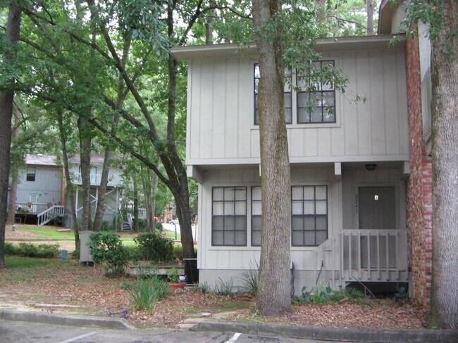 2247 Shady Timbers Cir in Tallahassee, FL - Building Photo - Building Photo