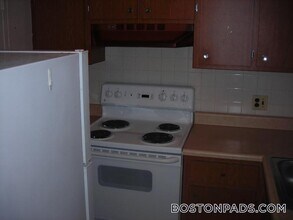 524 Putnam Ave in Cambridge, MA - Building Photo - Building Photo