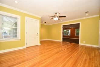 5535 Berry Creek Dr in Houston, TX - Building Photo - Building Photo