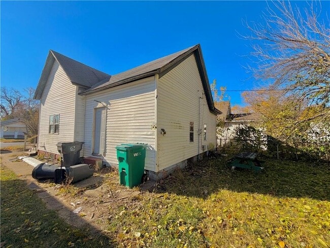 1646 E Wood St in Decatur, IL - Building Photo - Building Photo