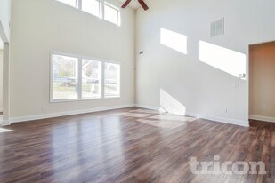 3990 Bella View Ln in Snellville, GA - Building Photo