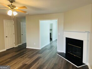 3510 Brookstone Way in Union City, GA - Building Photo - Building Photo