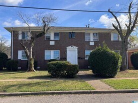 7749 5th Ave S in Birmingham, AL - Building Photo