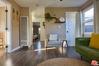 3727 Siskiyou St in Los Angeles, CA - Building Photo - Building Photo
