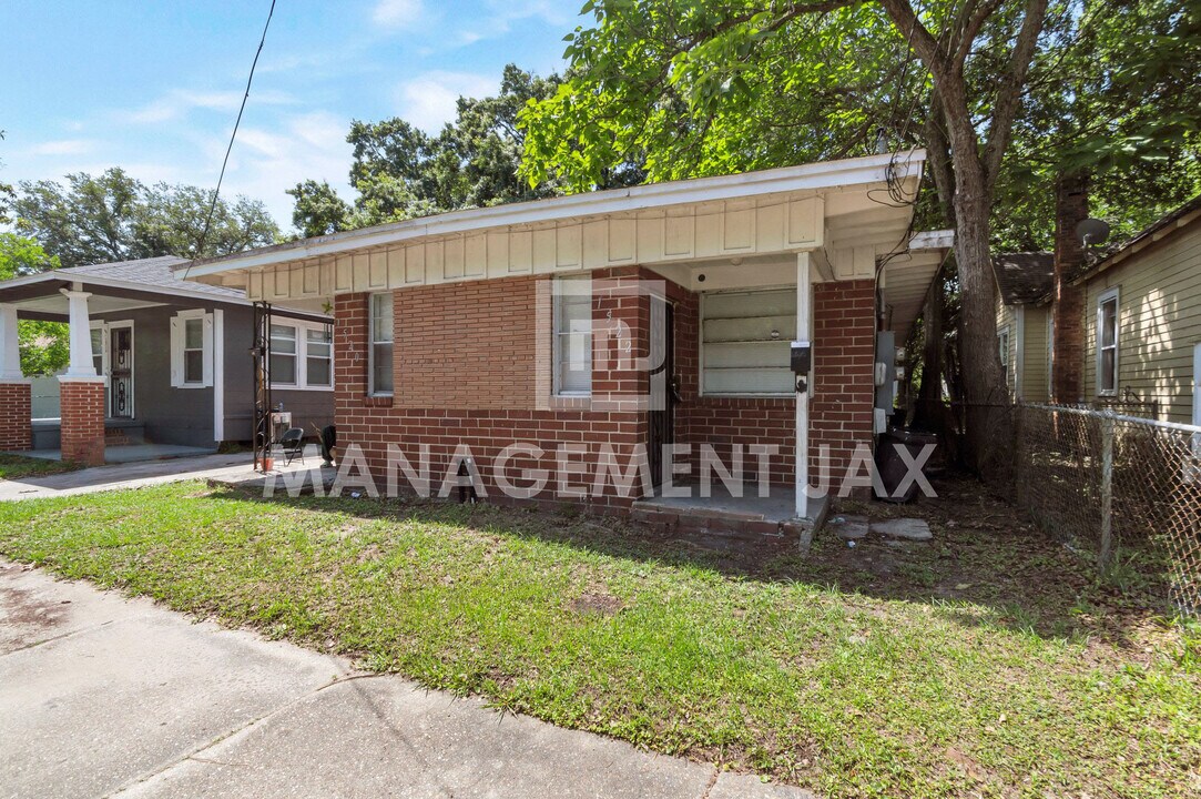 1522 W 25th St in Jacksonville, FL - Building Photo