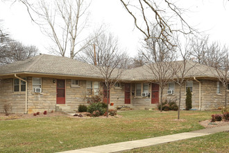 Idle Hour Villas in Lexington, KY - Foto de edificio - Building Photo