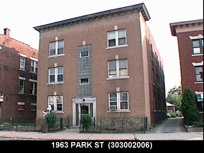 1963-1965 Park St in Hartford, CT - Foto de edificio - Building Photo