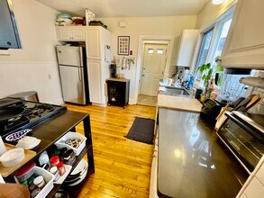278 Willis Ave, Unit 1 in Medford, MA - Building Photo - Building Photo
