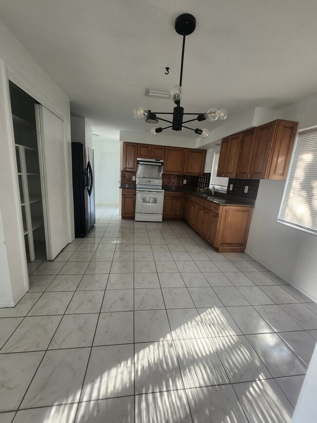 12359 First St in Ft. Myers, FL - Building Photo - Building Photo