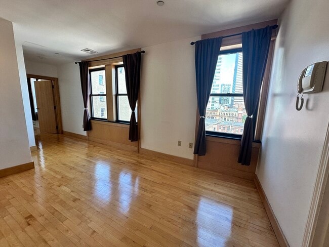 42 Beach St, Unit 9D
