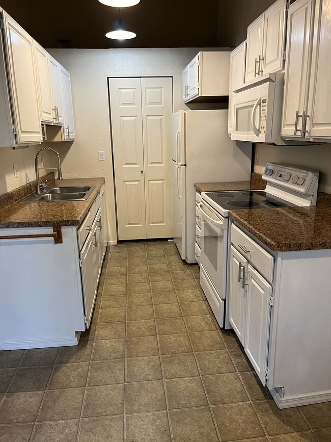 2020 Grant Ave S in Renton, WA - Building Photo - Building Photo