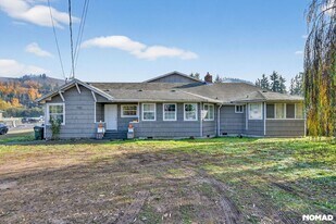 7105 166th Ave E in Sumner, WA - Building Photo
