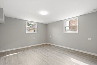 8048 S Avalon Ave in Chicago, IL - Building Photo - Building Photo