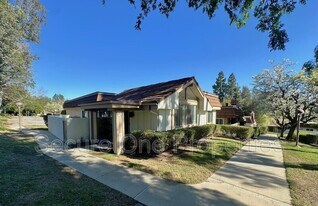 10020 Larwin Ave in Los Angeles, CA - Building Photo