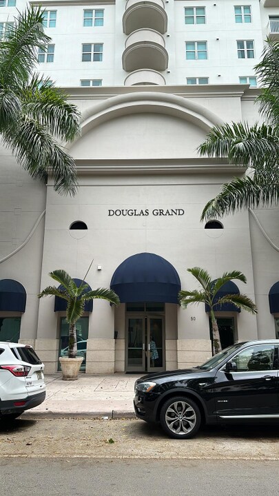50 Menores Ave in Coral Gables, FL - Building Photo
