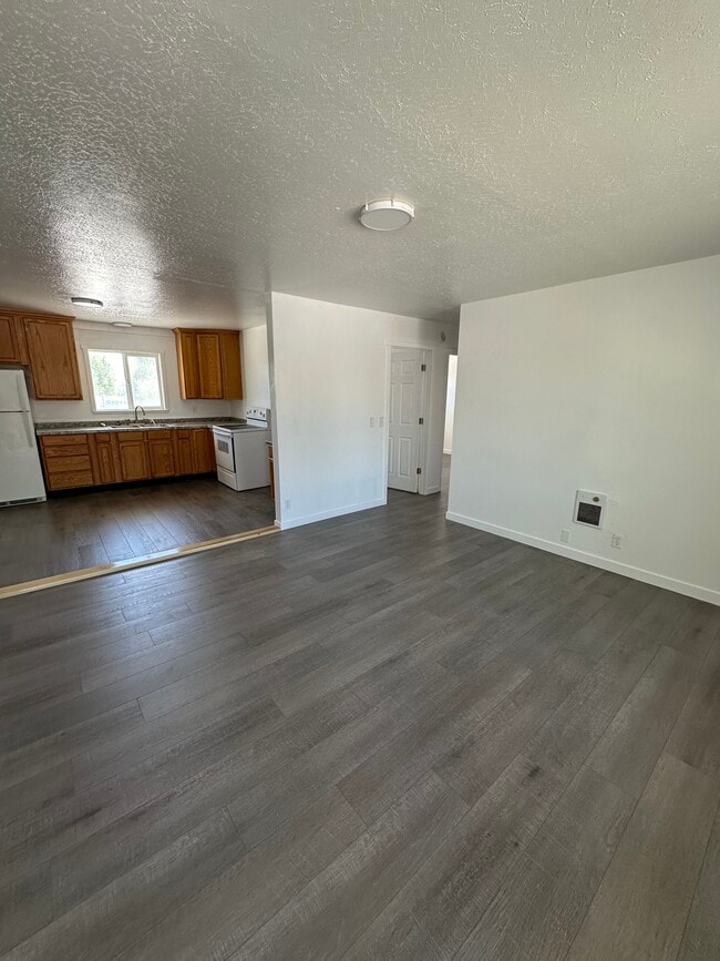 217 E 5th St in Rupert, ID - Building Photo - Building Photo