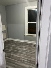 1829 W Wright St, Unit Lower duplex in Milwaukee, WI - Foto de edificio - Building Photo