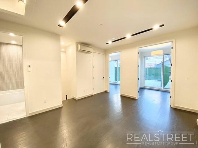 Gorgeous New 3 Bed 1.5 Bath Near Prospect in Brooklyn, NY - Building Photo - Building Photo