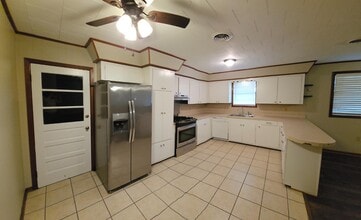 1123 W Camellia Dr in Thibodaux, LA - Building Photo - Building Photo