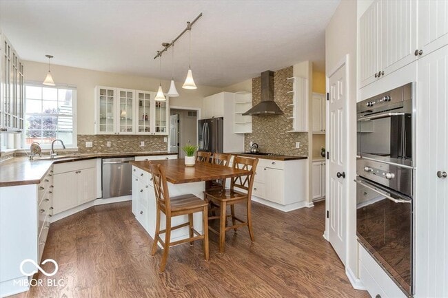 10436 Prairie Fox Dr in Fishers, IN - Building Photo - Building Photo