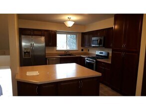 6446 Village Pkwy in Anchorage, AK - Building Photo - Building Photo