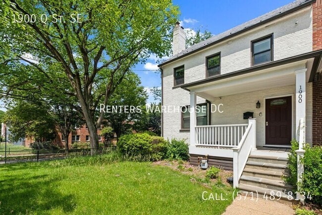property at 1900 Q St SE