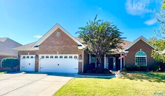 205 Creekedge Cir NW in Madison, AL - Building Photo