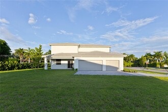 13203 SW 188th Terrace in Miami, FL - Building Photo - Building Photo