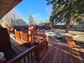 4711 Bella Dr, Unit 1 in Colorado Springs, CO - Foto de edificio - Building Photo