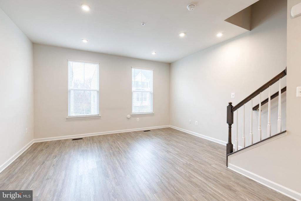 1438 Strahorn Rd in Severn, MD - Building Photo