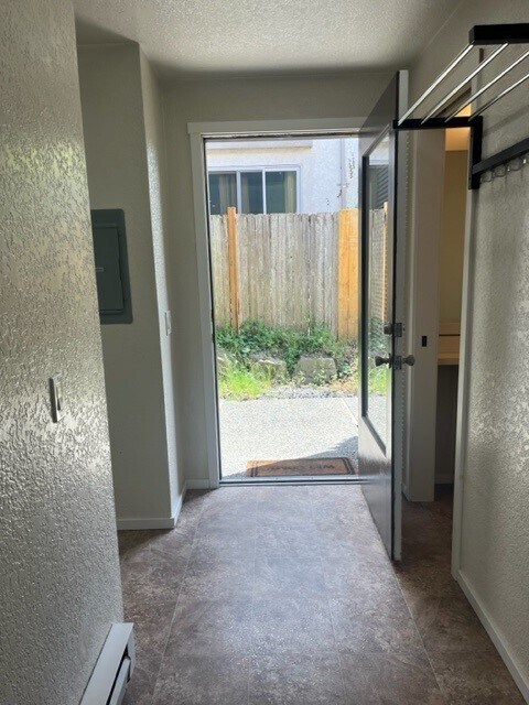 10320 NE 186th St, Unit 1 in Bothell, WA - Building Photo
