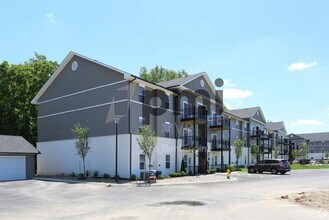 892 Taylor Station Rd in Columbus, OH - Building Photo - Building Photo