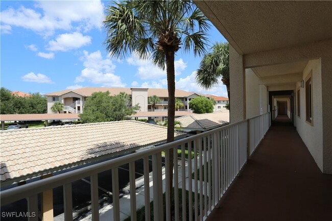 7811 Regal Heron Cir in Naples, FL - Building Photo - Building Photo