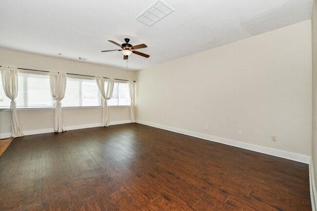 11926 Prior Park Dr in Houston, TX - Building Photo - Building Photo