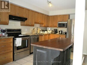 730 Silversmith St in London, ON - Building Photo - Building Photo