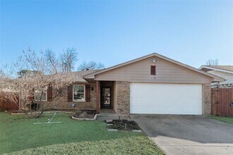 1832 Tameria Dr in Irving, TX - Building Photo - Building Photo