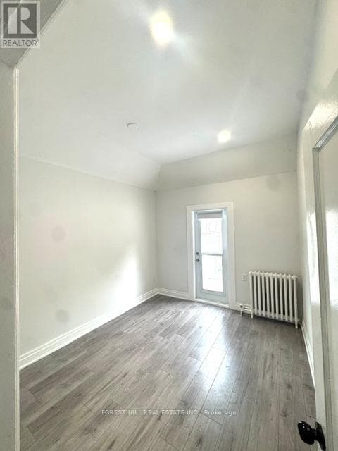194 Roe Ave in Toronto, ON - Building Photo - Building Photo