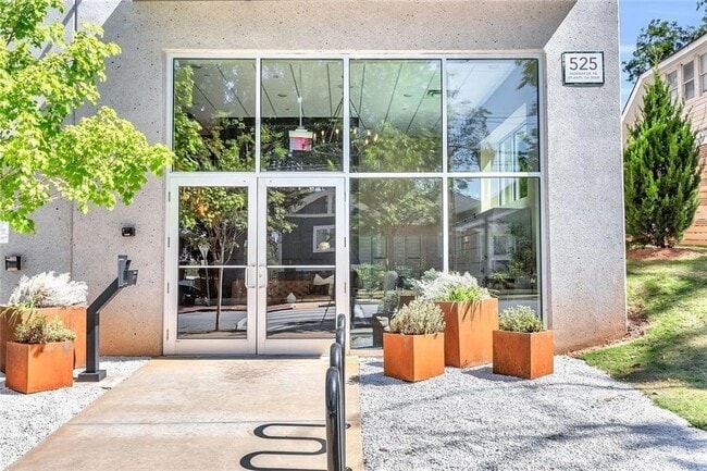 property at 525 Parkway Dr