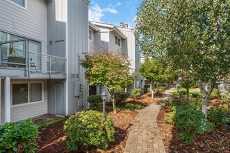 Everett Cove in Everett, WA - Foto de edificio - Building Photo