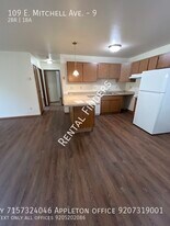 109 E Mitchell Ave in Appleton, WI - Building Photo