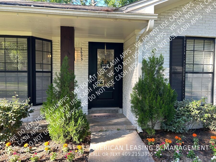 1503 Robinhood Ln in Lufkin, TX - Building Photo