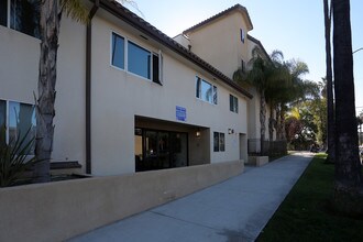 Pico Gramercy in Los Angeles, CA - Foto de edificio - Building Photo