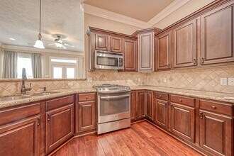 5322 Petty St in Houston, TX - Building Photo - Building Photo