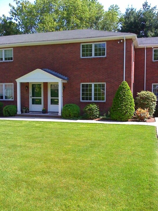37 Linden St-Unit -21 in Wellesley, MA - Foto de edificio