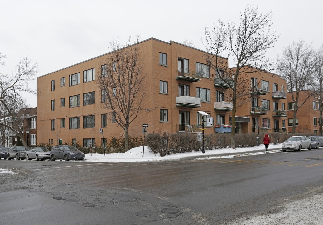 5845 Monkland in Montréal, QC - Building Photo