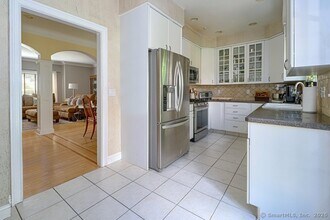 121 Warren Ave in Fairfield, CT - Building Photo - Building Photo