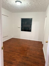 1771 E 83rd St in Los Angeles, CA - Foto de edificio - Building Photo