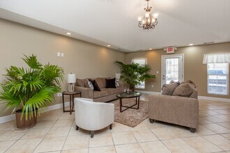 Windsor Park Apartments in Lagrange, GA - Building Photo - Interior Photo