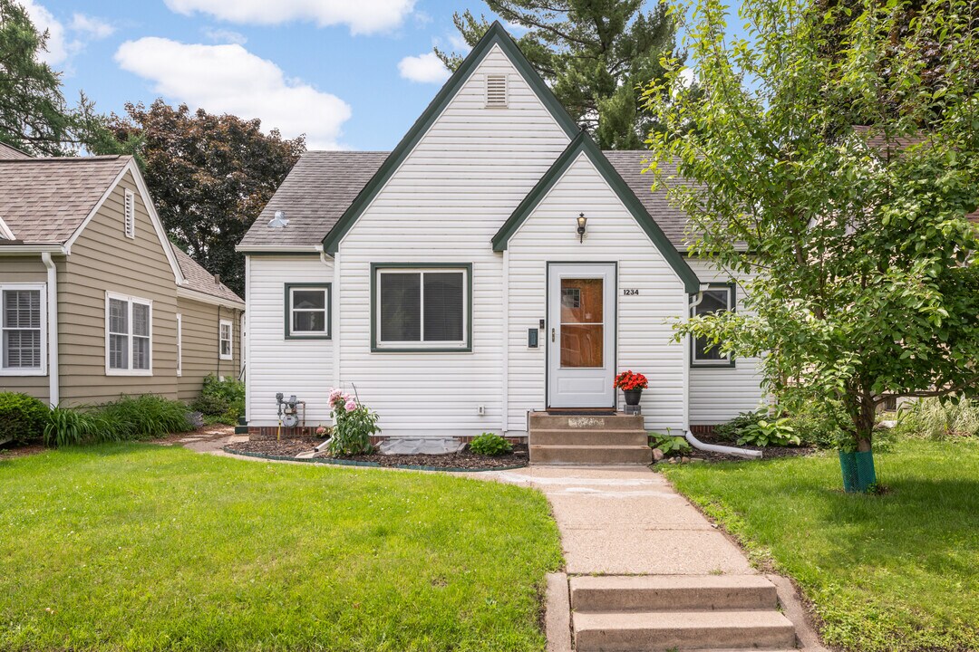 1234 Watson Ave in St. Paul, MN - Building Photo